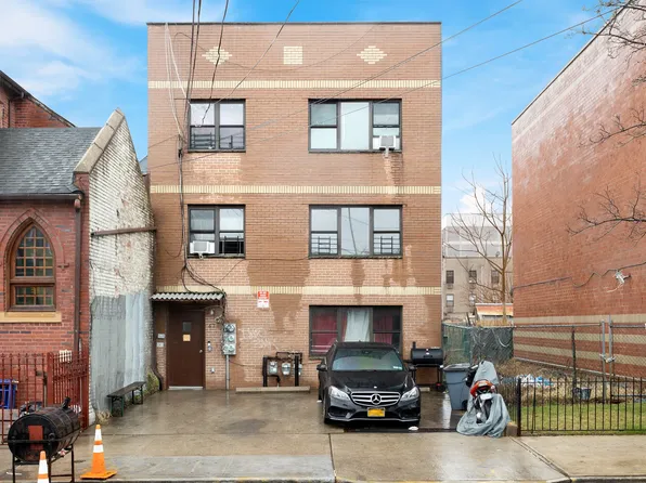 62 Veronica Pl, Brooklyn, NY 11226