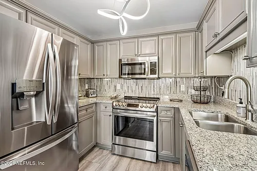 400 E Bay St Photo 1