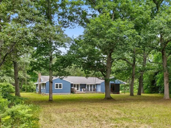 9312 S Oceana Dr, Montague, MI 49437