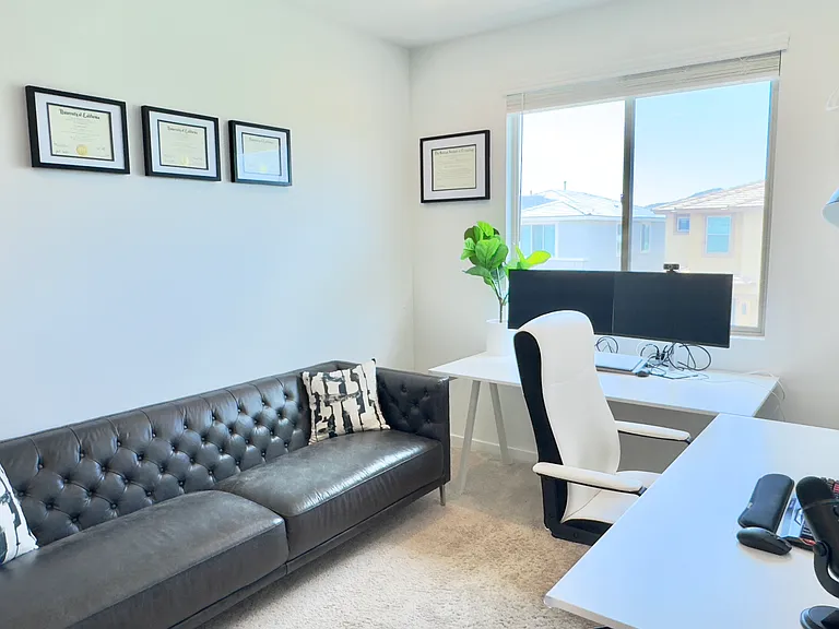3109 E Louise Dr — Photo 16