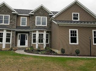 147B Maxwell Rd, Loudonville, NY 12211