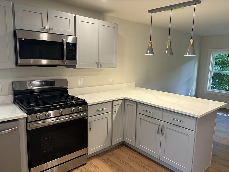 36 E Shore Rd — Photo 6