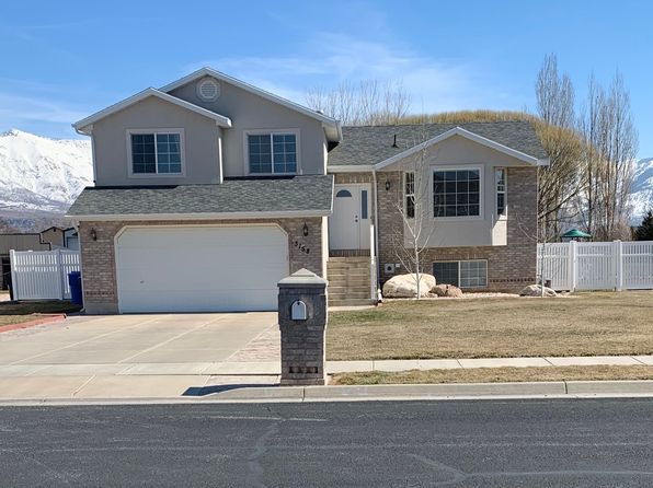 3158 N 2700 W