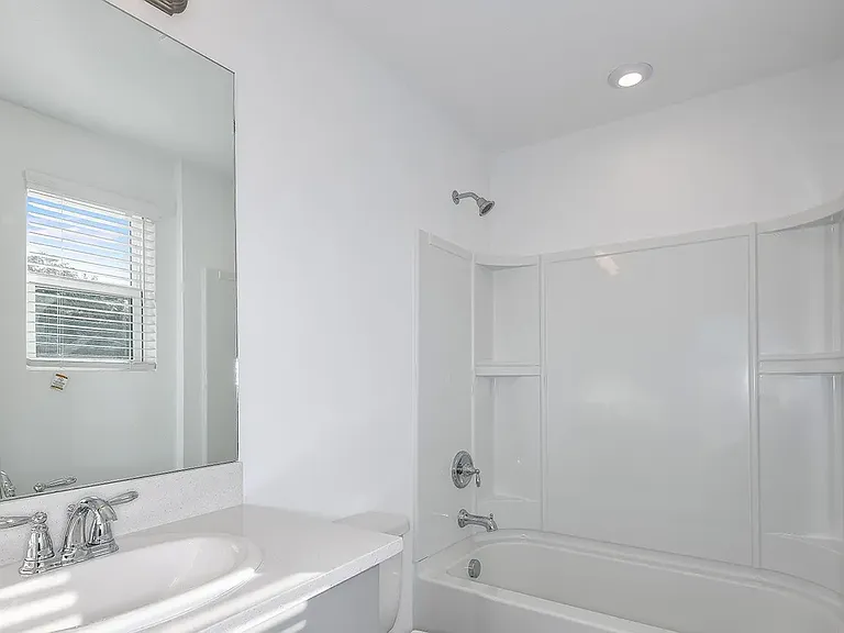 6368 Fairmont Ln — Photo 16