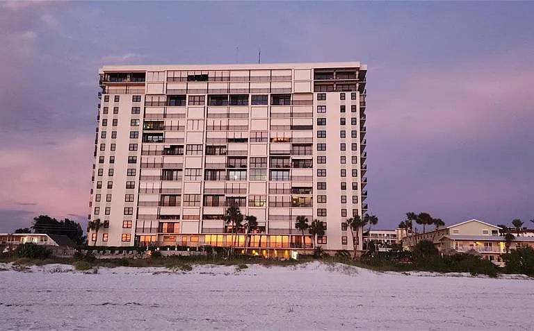 3820 Gulf Blvd #807 — Photo 2