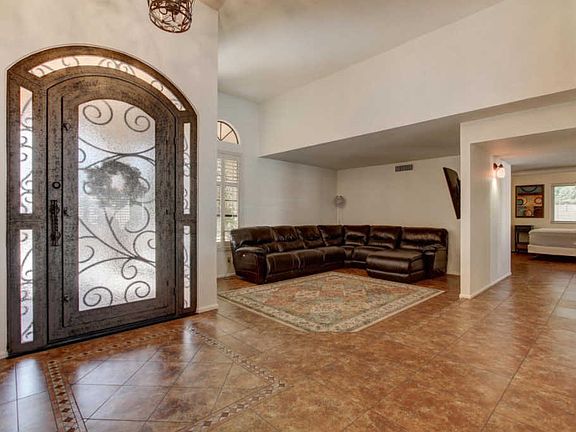 4th image of 1940 E La Vieve Ln