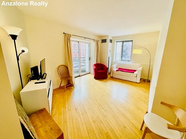 19 Wiget St #204 — Photo 9