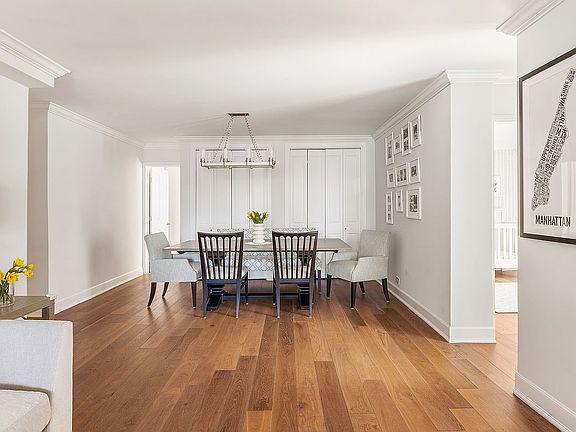 3rd image of 401 E 89th St APT 15A