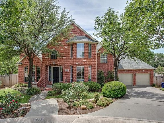 2nd image of 612 Timbercrest Cir