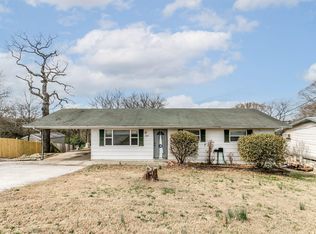 2511 Maple St, Hollister, MO 65672