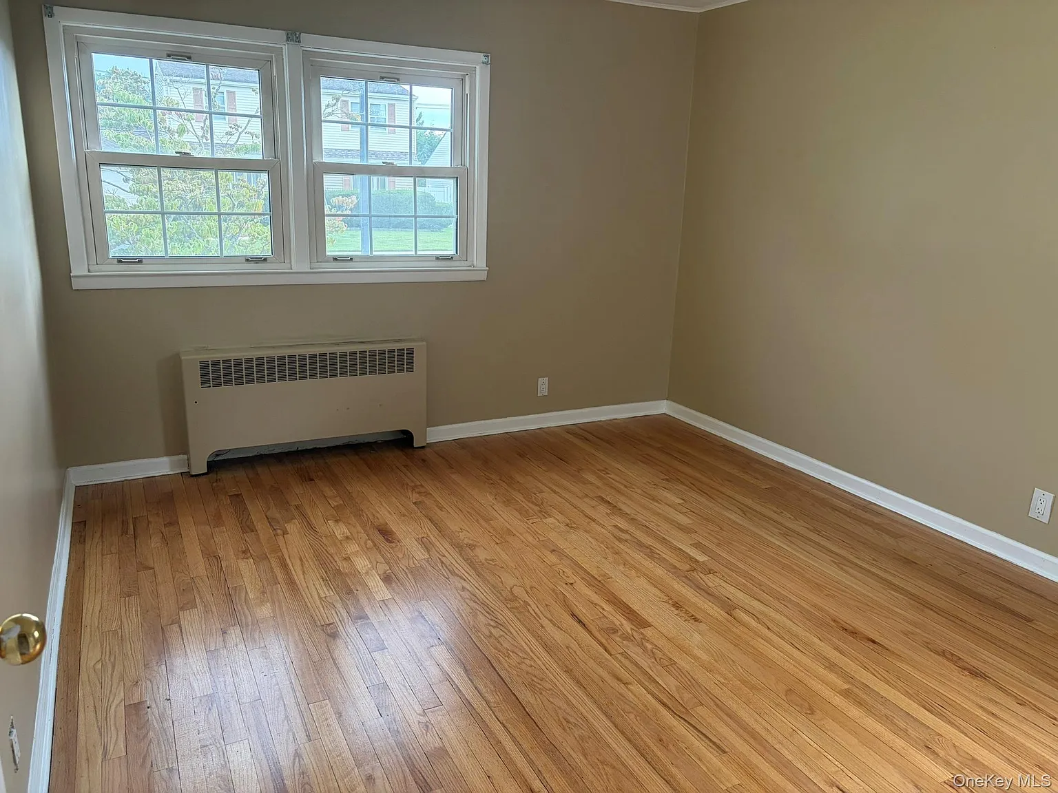 4 bed, 3.0 bath, 2500 sqft, $5,500 — Photo 4