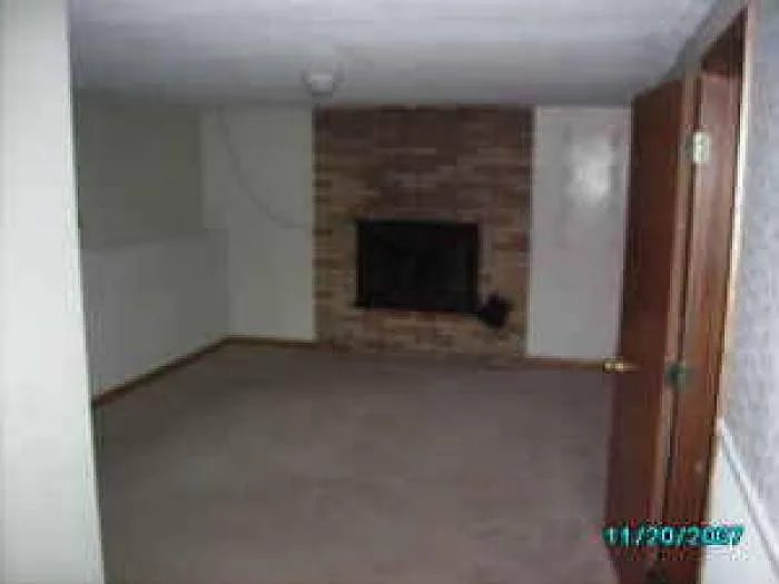 Building Photo - 14811 Scenic Heights Rd