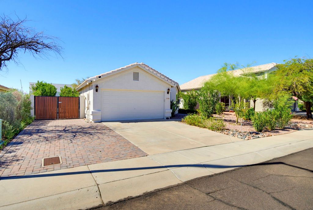 5808 N Laguna Ct - Property Image