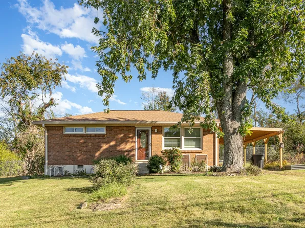105 River Rd, Hendersonville, TN 37075