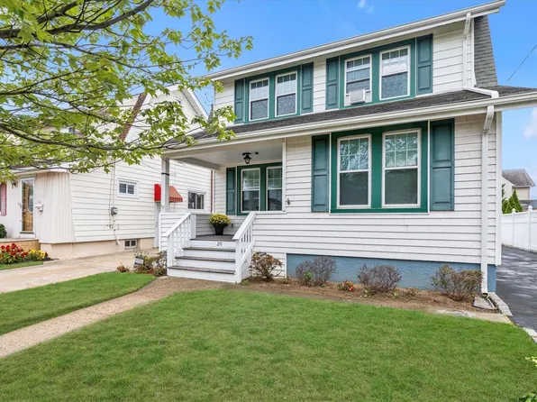 20 E Oxford Street, Valley Stream, NY 11580
