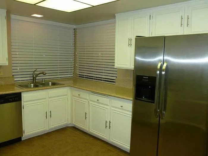 Kitchen (2)