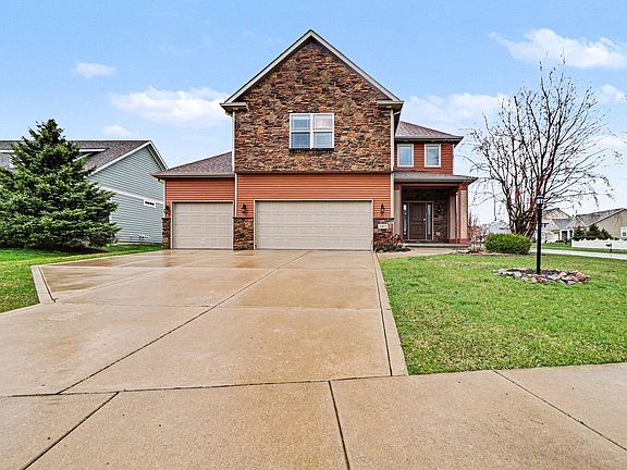 2nd image of 2411 Nottingham Dr
