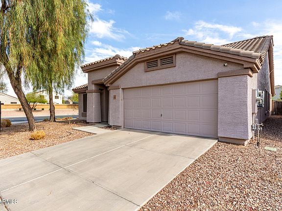 3rd image of 23813 W WAYLAND Drive