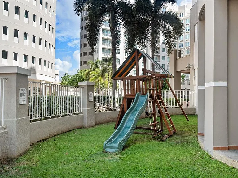 100 Calle Del Muelle St #2401 — Photo 33