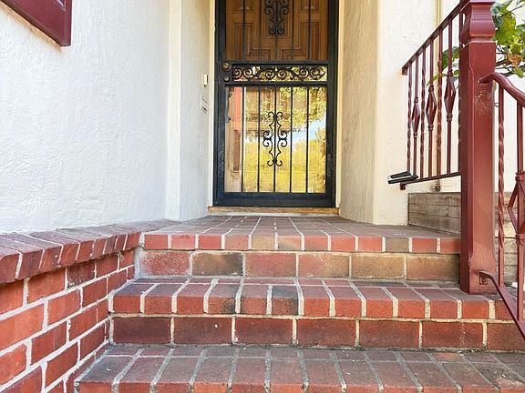 2nd image of 2840 Johnson Ave