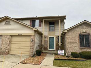 21943 Glenwood Ln #13, Woodhaven, MI 48183