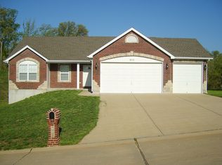 853 Konert Hill Dr, Fenton, MO 63026