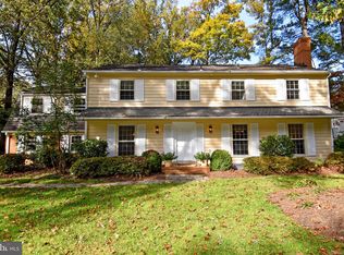 8011 Greentree Rd, Bethesda, MD 20817