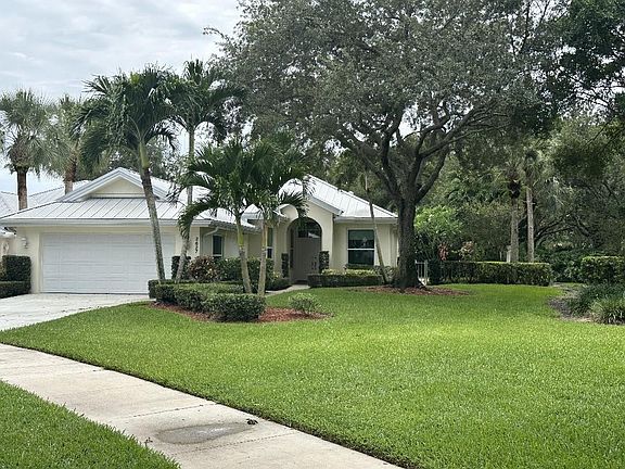 3rd image of 2527 SW Greenwich Way