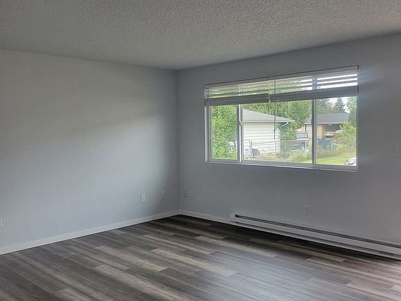 4th image of 509 2nd Ave SE
