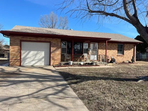 1306 Macarthur Rd, Great Bend, KS 67530