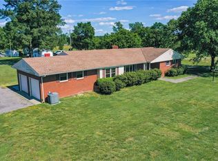 9701 Cedar Ln, Disputanta, VA 23842
