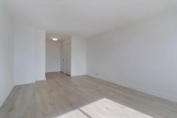 Bedroom, photo 2