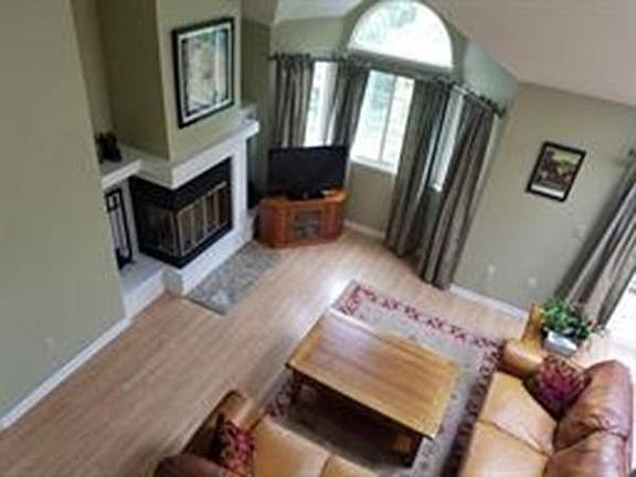 3rd image of 206 Tall Oaks Dr Unit H