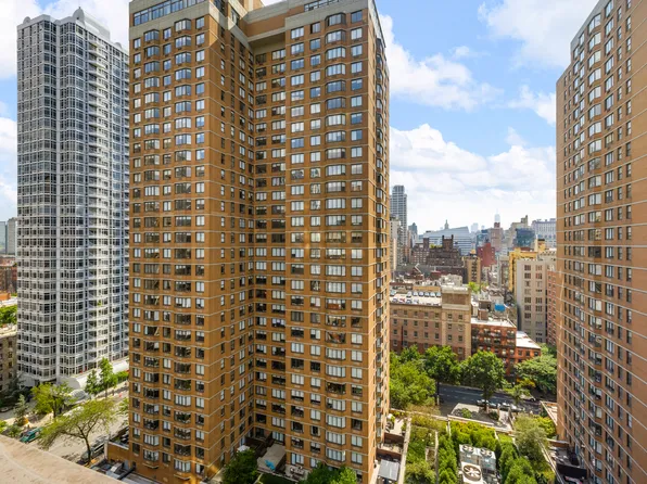 153 East 32nd Street image 21 of 27