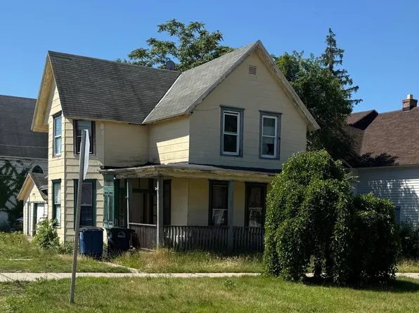 127 E William St, Michigan City, IN 46360