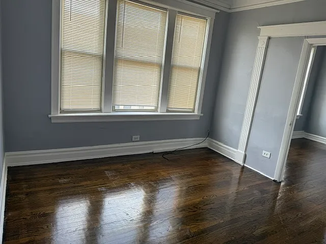 1507 W 66th St #2 — Photo 8