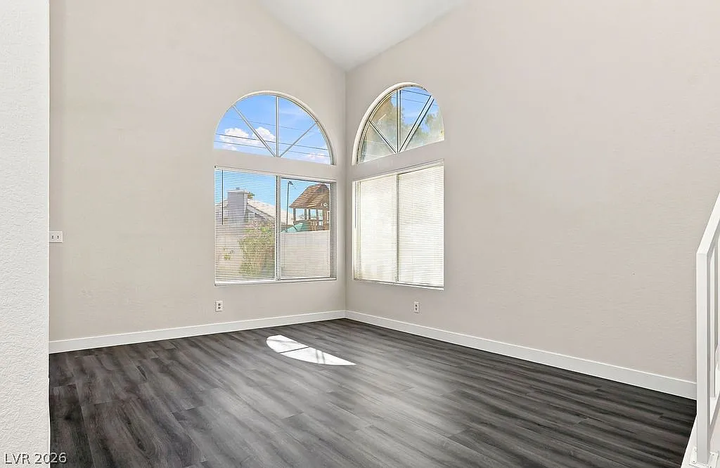 3 bed, 2.5 bath, 1420 sqft, $1,995 — Photo 4