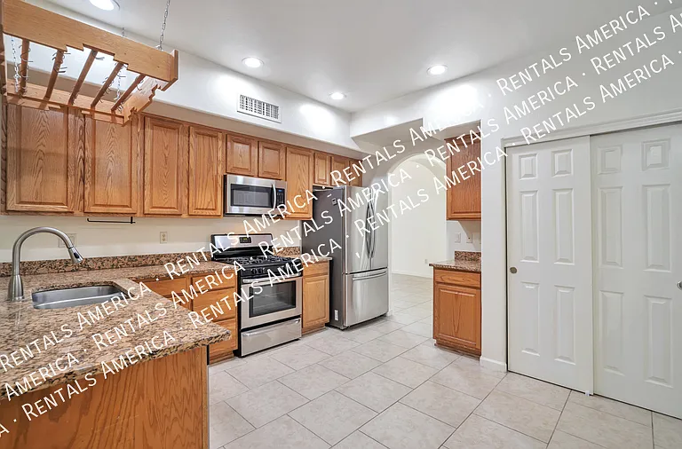 15400 S Camino Agua Azul — Photo 8