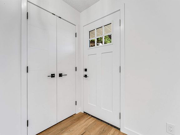 3rd image of 6404 88th Ave NW
