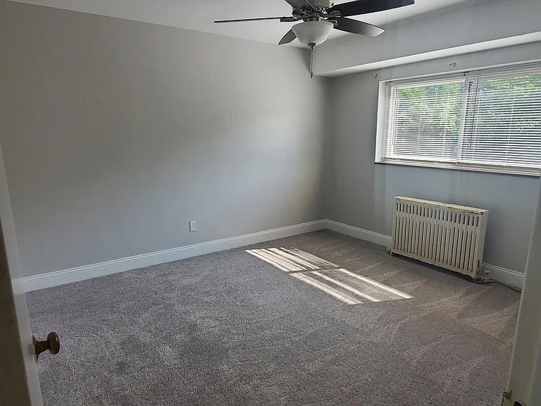 1 Glen Elm Dr #G1 — Photo 8