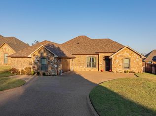1618 Olympic Dr, Longview, TX 75605