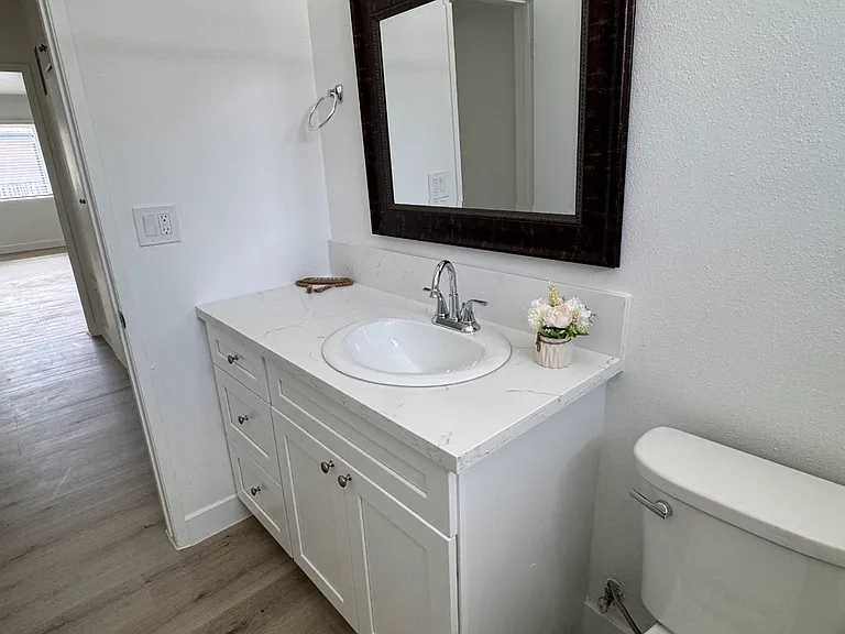 18337 Kittridge St #2 — Photo 14