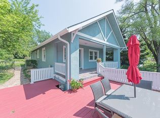 8205 Oak St, Kansas City, MO 64114