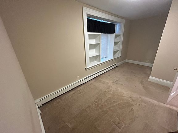4th image of 521 Oxford St #1