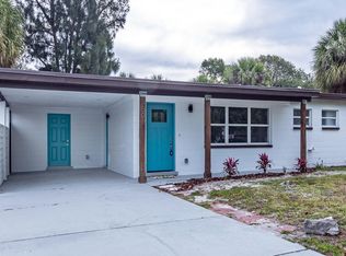 150 W Suwannee Ln, Cocoa Beach, FL 32931