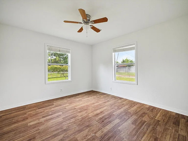 3229 Persimmon St — Photo 5