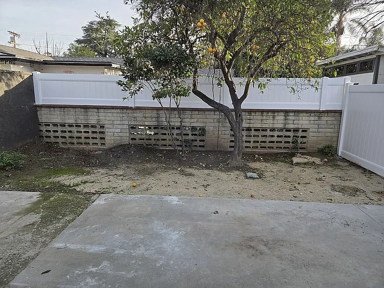 15824 Valerio St — Photo 12