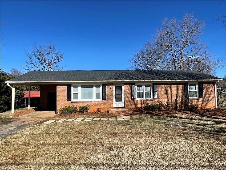 1st image of 379 Cliffwood Dr