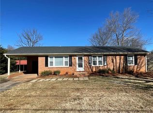 379 Cliffwood Dr, Kernersville, NC 27284