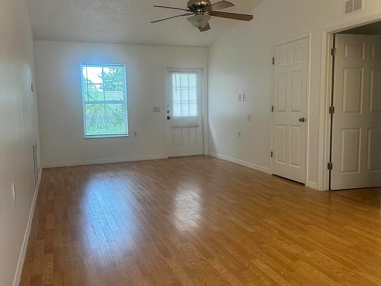 5000 Garner St #B — Photo 3